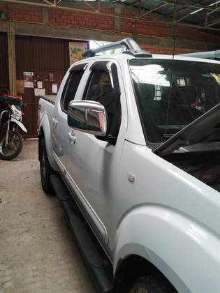 NISSAN FRONTIER 2.5 SL 4X4 CD TURBO ELETRONIC DIESEL 4P AUTOMÁTICO